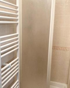 A bathroom at B&B Mela