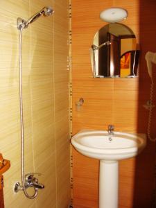Koupelna v ubytování Sunny Paradise Family Hotel