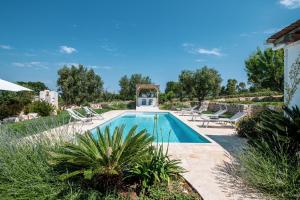 Bazén v ubytování Trulli Gianpaolo - Luxury Villa nebo v jeho okolí