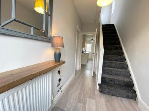Stylish, 3-bedroom home, with parking on premises