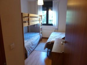 Postel nebo postele na pokoji v ubytování Tarter town center appartment by Renttarter