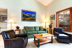 Gallery image of Eagle Springs East 302: Boxelder Suite in Solitude