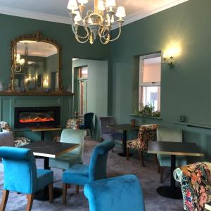 Зона вітальні в No.1 Pery Square Hotel & Spa