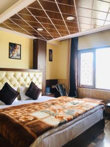 Postel nebo postele na pokoji v ubytování Valley crown B&B