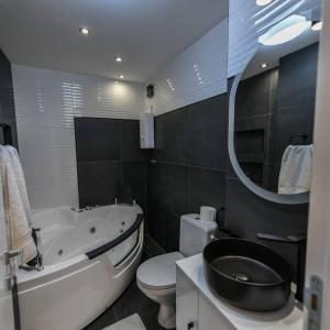 Koupelna v ubytování BANE APARTMANI 4.