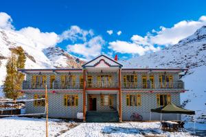 Ein allgemeiner Bergblick oder ein Berglick von des Hostels aus
