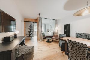 Część wypoczynkowa w obiekcie Hotel & Appartements Tiroler Buam