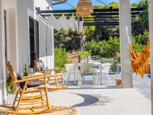 Patio lub wspólna przestrzeń na świeżym powietrzu w obiekcie Cubo's Villa Loft El Parador de la Sierra
