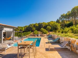 Zdjęcie z galerii obiektu Cubo's Villa Loft El Parador de la Sierra w mieście Alhaurín el Grande