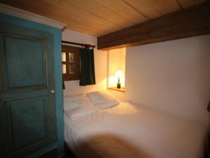 Chalet Les Saisies, 7 pièces, 11 personnes - FR-1-293-54にあるベッド