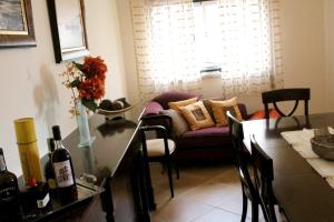 Posezení v ubytování Spacious apartment with sea view in Nazaré - 120 m², fireplace + 32 fotografií