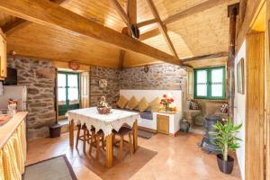 Gallery image of One bedroom house with furnished terrace and wifi at Amarante in Amarante
