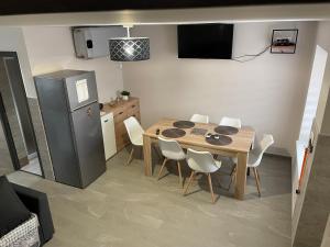Kuchyňa alebo kuchynka v ubytovaní Sirály 2 Apartman