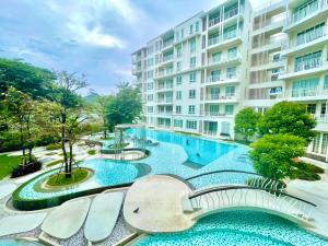 Gallery image of Summer Huahin Condo classic room pool view in Hua Hin
