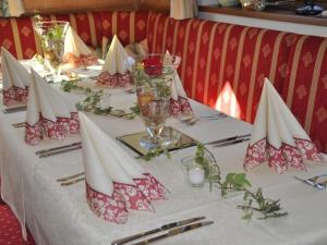 Restaurace v ubytování Cafe Wastelbauerhof - Urlaub auf dem Bauernhof