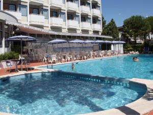 
Bazén v ubytování Hotel Medusa Splendid nebo v jeho okolí
