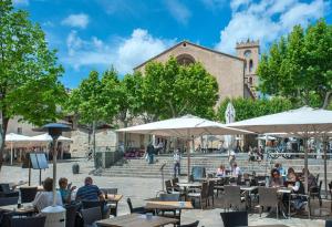 Reštaurácia alebo iné gastronomické zariadenie v ubytovaní Owl Booking Villa Tia - Exclusive Holidays