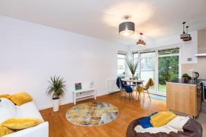 Fotografia z galérie ubytovania SuperApart Wilanowska 7, "Pet-Friendly with Elevator & Parking" vo Varšave