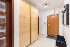Fotografia z galérie ubytovania SuperApart Wilanowska 7, "Pet-Friendly with Elevator & Parking" vo Varšave