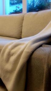 Posezení v ubytování Saint Nicholas Varna Lovely 2 bedroom apartment with sunny garden