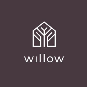 パビルオスタにあるWILLOWの木の入った会社のロゴ