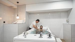 Ospiti di Tskaltubo Hotel Prometheus