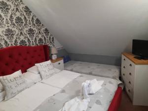 Posteľ alebo postele v izbe v ubytovaní Kék Lagúna Wellness Apartmanok