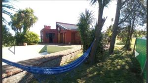 Κήπος έξω από το Casa con piscina en Sierra de los Padres