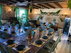 Fotografie z fotogalerie ubytování Hôtel Restaurant Le chanel v destinaci Villieu