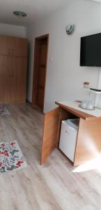 TV a/nebo společenská místnost v ubytování M7 Villa Bed& Bistro