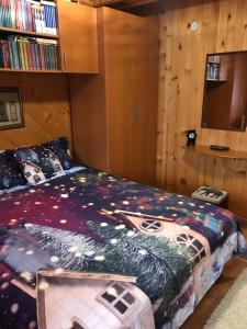 Katil atau katil-katil dalam bilik di Vila Krismark