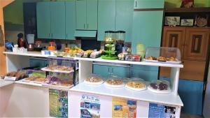 A kitchen or kitchenette at Il Laghetto
