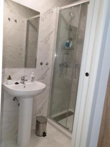 Koupelna v ubytování Norte Oviedo Rooms Madrid