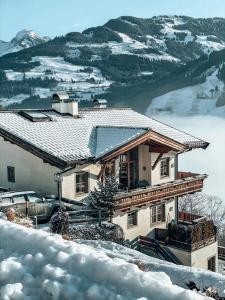 Nespecifikovaný výhled na hory nebo výhled na hory při pohledu z apartmánu