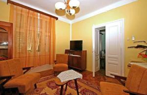 TV a/nebo společenská místnost v ubytování Holiday home Villa Mare