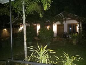 Aed väljaspool majutusasutust Max Safari Villa