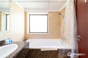 Koupelna v ubytování Dream Inn Apartments - Rimal JBR