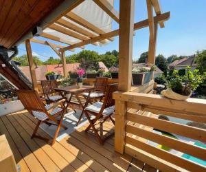 Balkón alebo terasa v ubytovaní Moai Home Apartman Sárvár