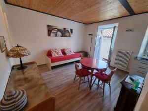 Posedenie v ubytovaní Domus Alba Lenno