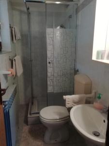 Guest House Raukar的一间浴室