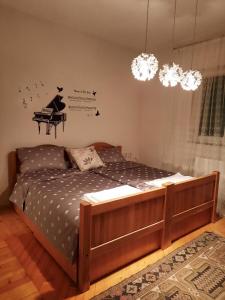 Cama o camas de una habitación en Stan na dan Bijeljina Tijana