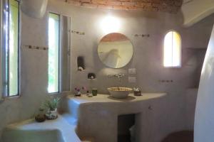 Bilik mandi di casa cupulas +21 gambar