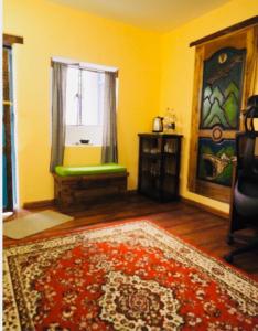 Posezení v ubytování ITCHIMBIA GARDEN con la mejor vista de Quito y SPA
