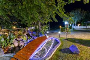Ein Garten an der Unterkunft Nature Line Resort
