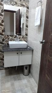 Gallery image of Hotel Pragatti in Jalandhar +7 photos