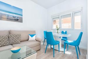 Posedenie v ubytovaní Pinzon Apartment in Malaga by Solaga Holiday Homes