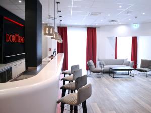 Posezení v ubytování DORMERO Hotel Darmstadt