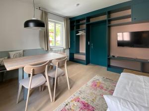 Łóżko lub łóżka w pokoju w obiekcie Appartements Steiner - SKI IN - SKI OUT