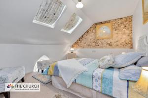Gallery image of 'THE CHURCH' Guest Home, Gawler Barossa Region in Willaston +7 photos