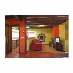 A television and/or entertainment centre at Apartamento La Casa del Abuelo Justo